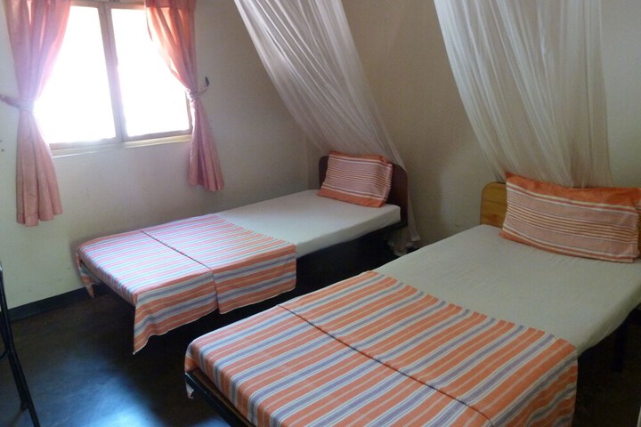 Room 13 of 75