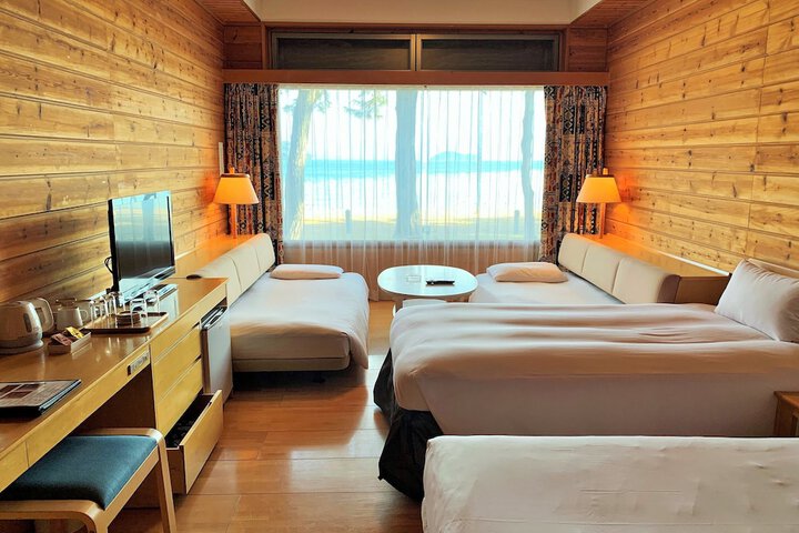 Room 6 of 44