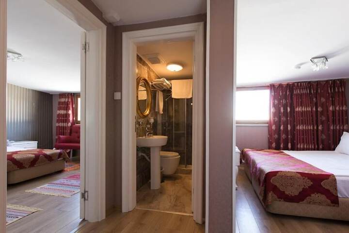 Room 14 of 27