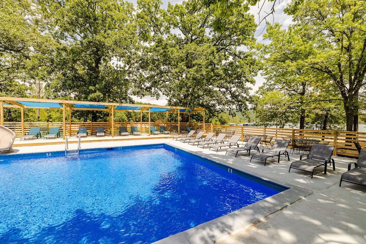 Pool 23 of 37