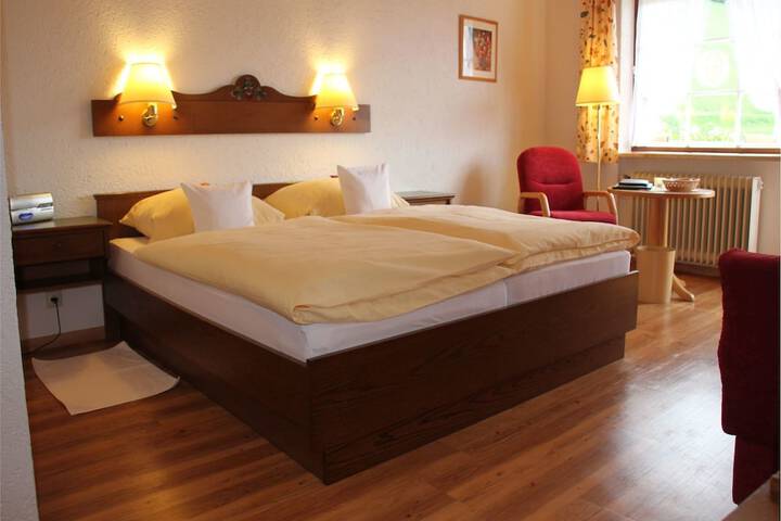 Room 3 of 42