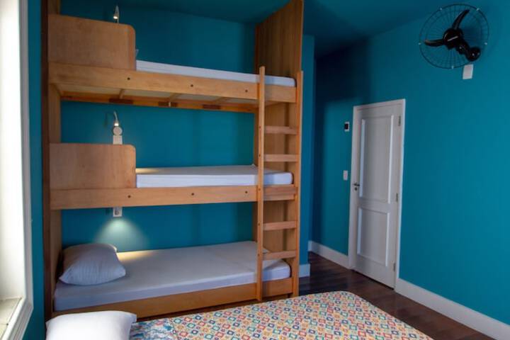 Room 11 of 115