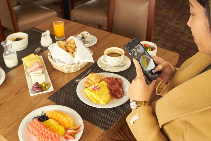 Breakfast/Coffee Service 73 of 84