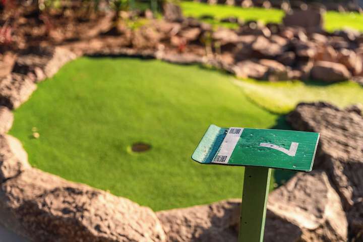 Golf 214 of 267