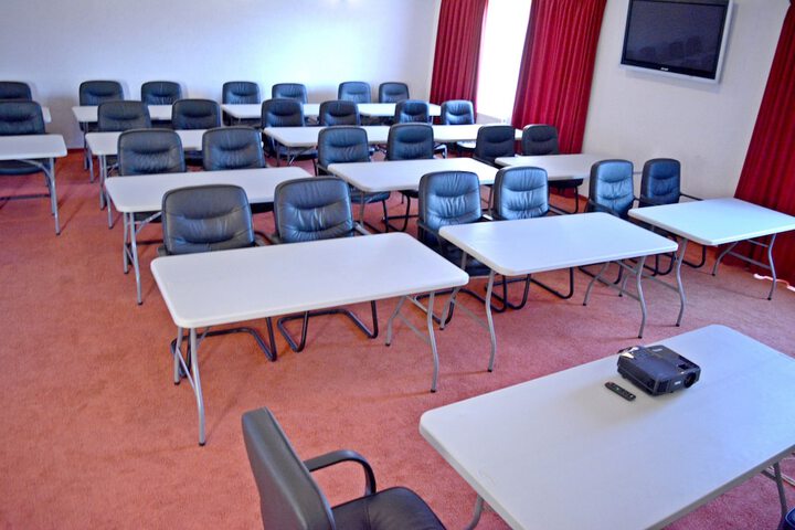 Business Center 98 of 113