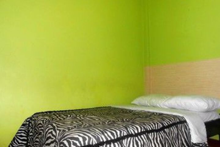 Room 35 of 63