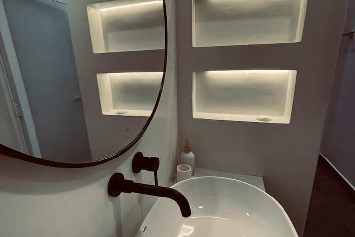 Room 21 of 29