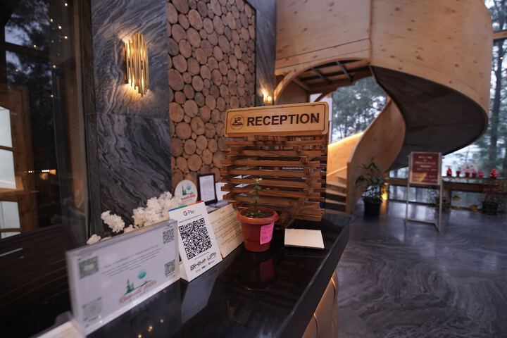 Hotel Interior 14 of 297