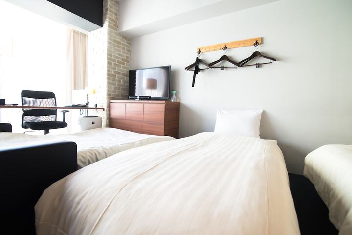Room 25 of 59