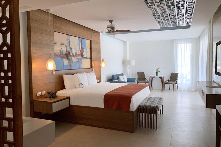 Room 8 of 73