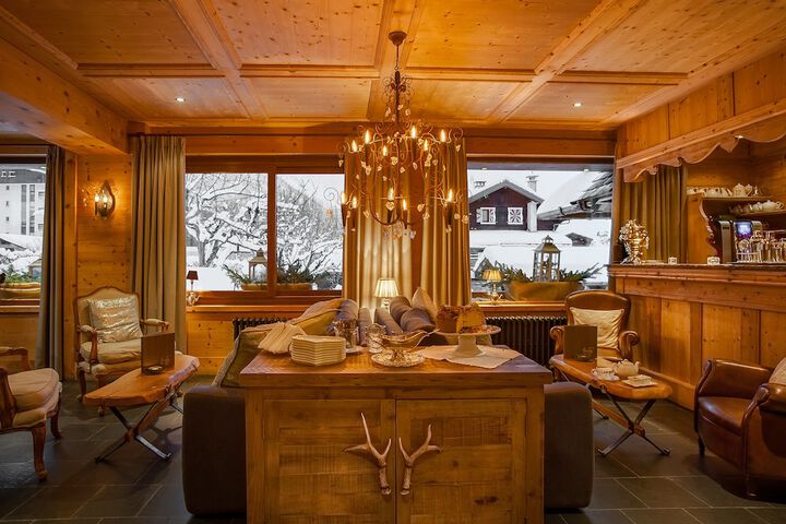 Lounge 59 of 85
