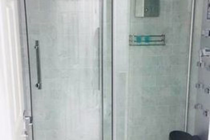 Room 6 of 27
