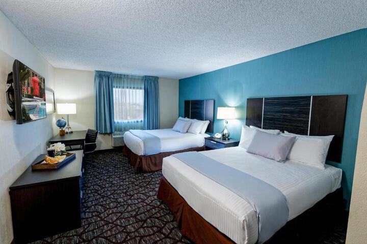 Deluxe Room 2 Queen Beds (7 of 11)