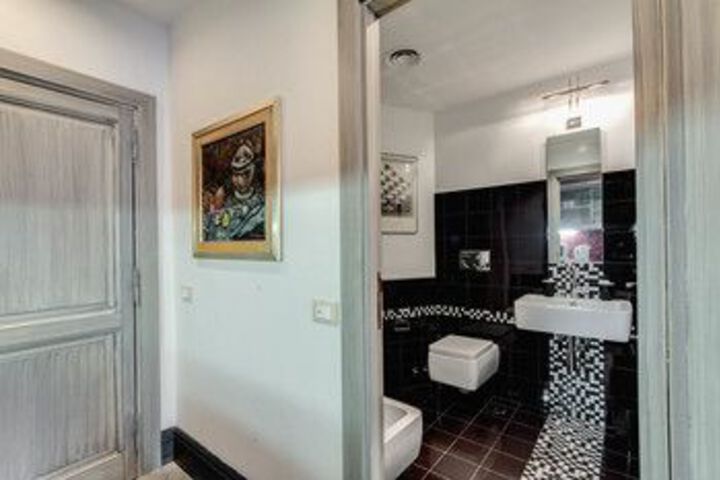 Room 12 of 31