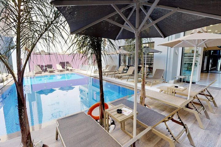 Pool 51 of 62