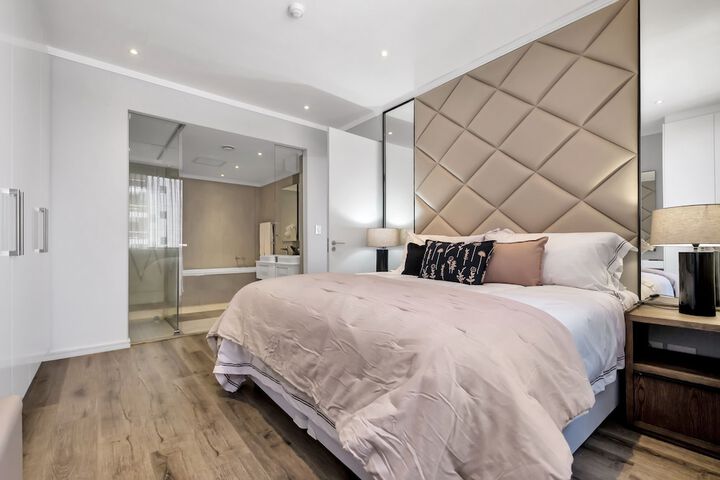Room 10 of 50