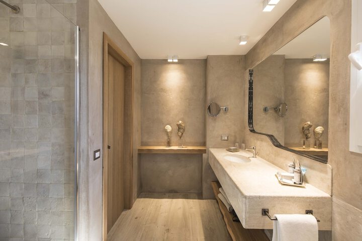 Bathroom Interior Photo
