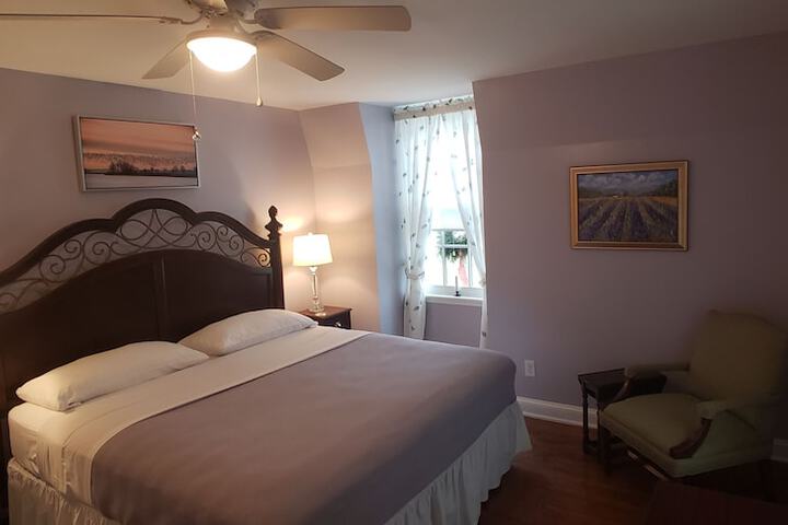 Room 7 of 35