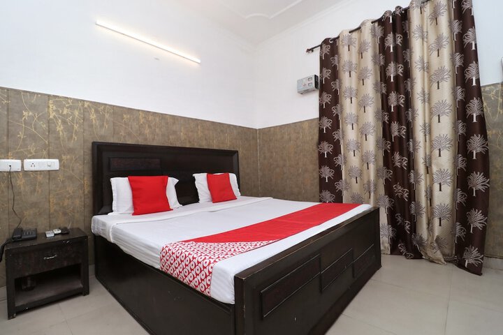 Room 15 of 23