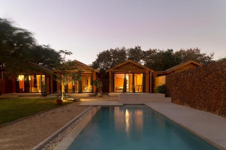 Pool 10 of 21