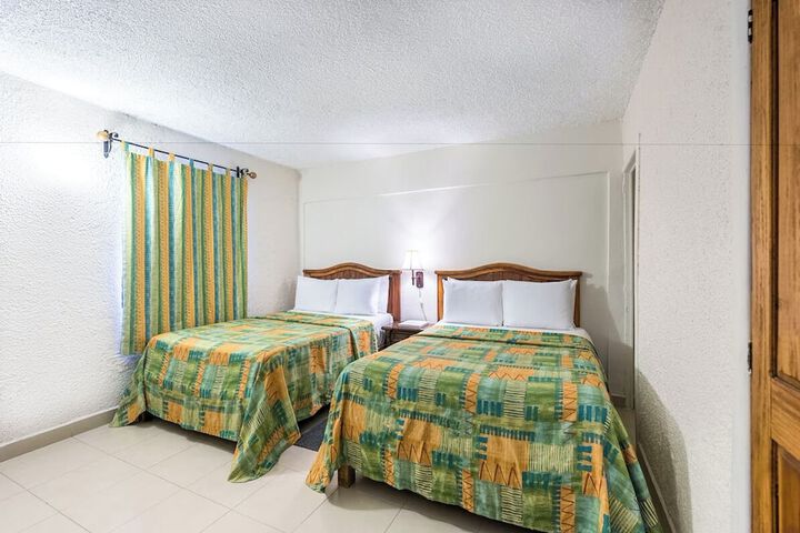 Room 8 of 43