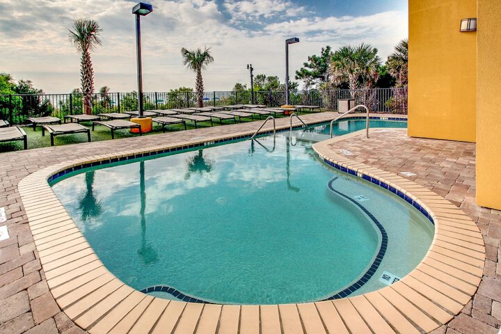 Pool 46 of 69
