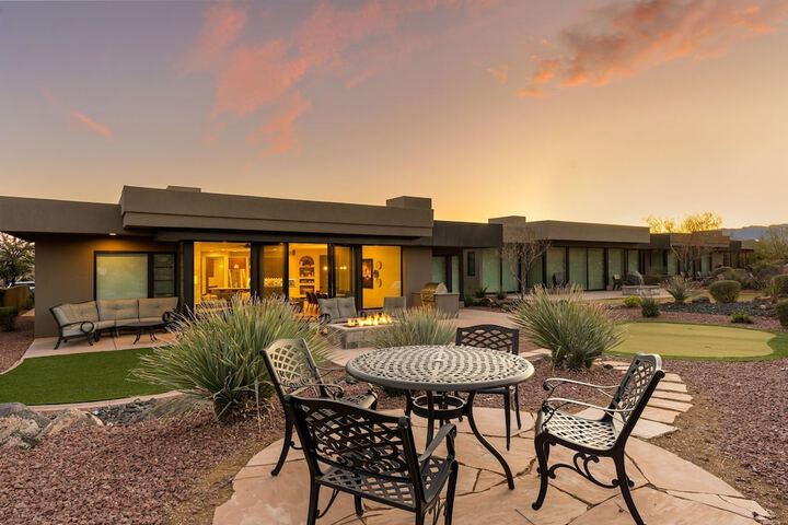 Snow Canyon Retreat #13 by RedAwning