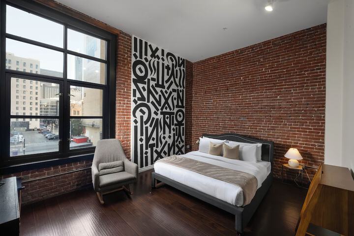 Room 47 of 99