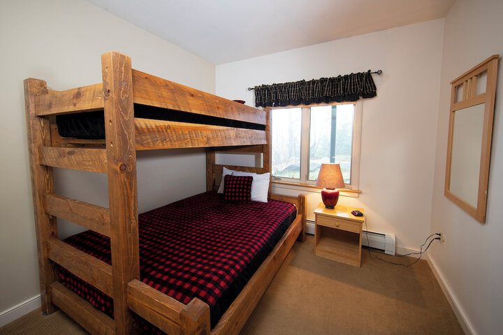 Room 18 of 83