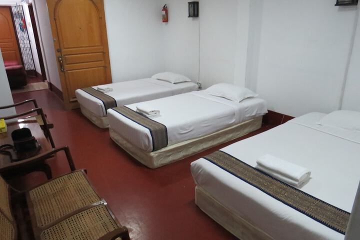 Room 11 of 47