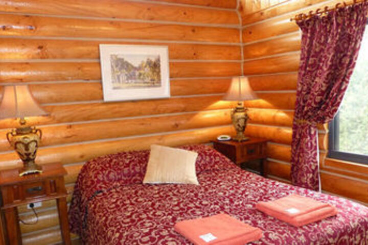 Room 3 of 8