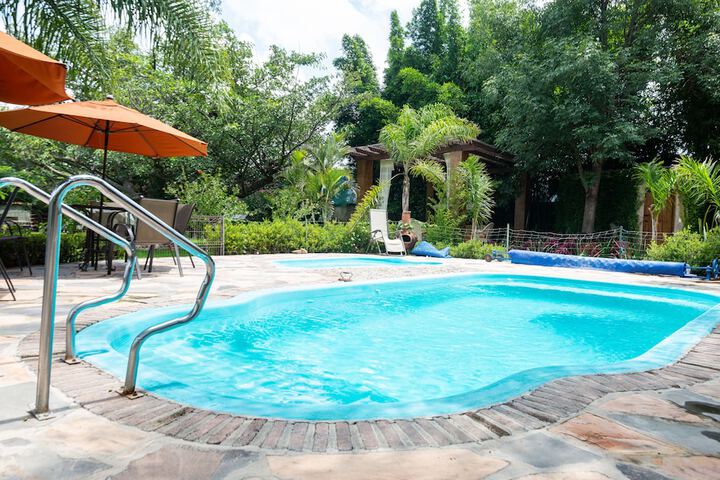Pool 48 of 60