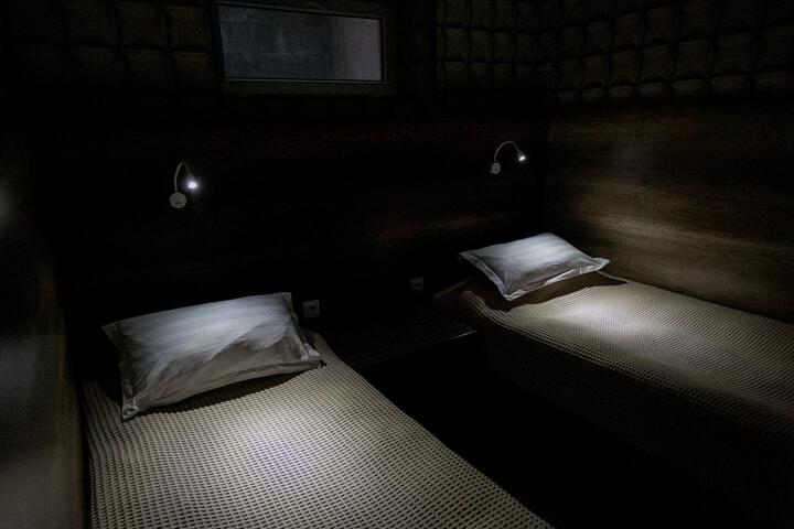 Room 42 of 79