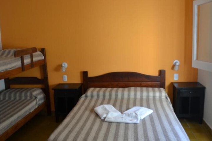 Room 6 of 12