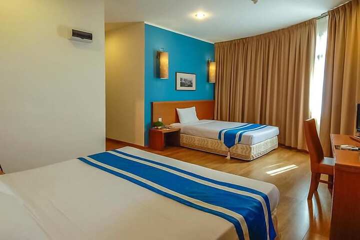 Room 3 of 30