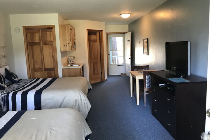 Room 27 of 146