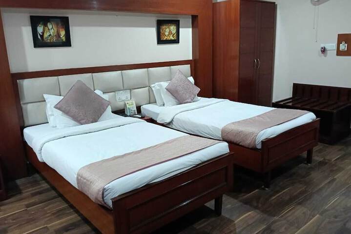 Room 6 of 29