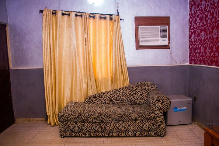 Room 7 of 36