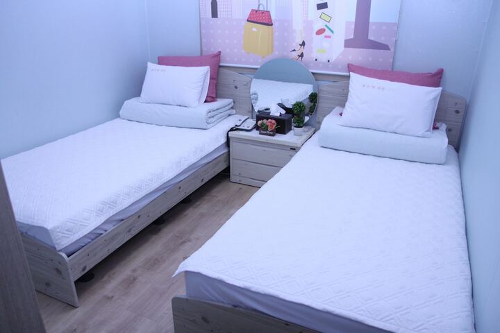 Room 17 of 70