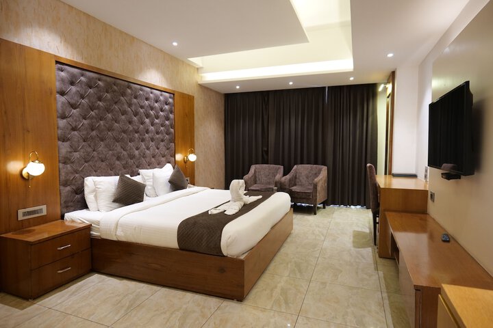 Room 7 of 37
