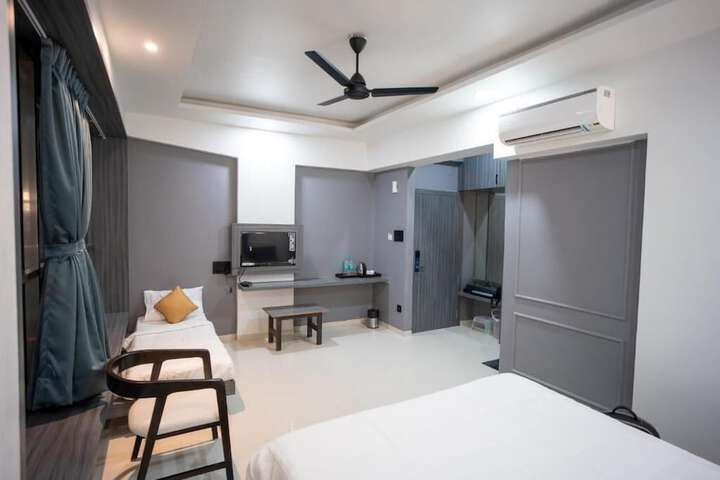 Room 2 of 13