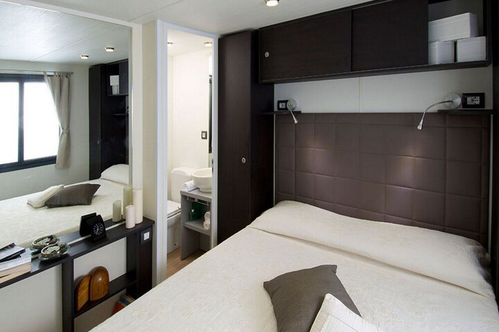 Room 15 of 66