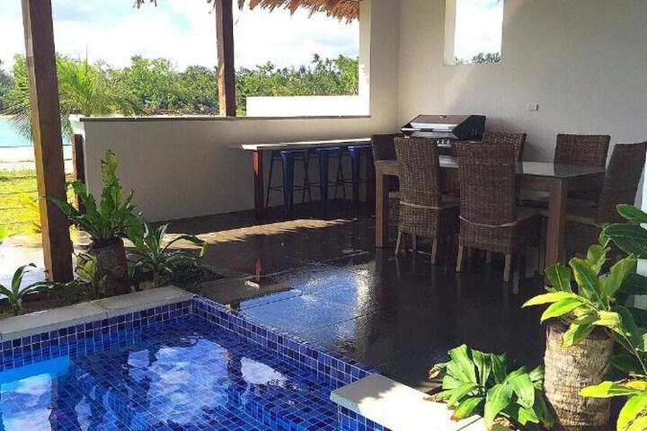 Pool 12 of 17