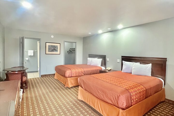 Room 10 of 21