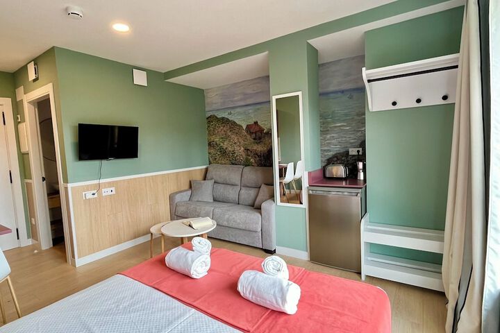 Room 6 of 50