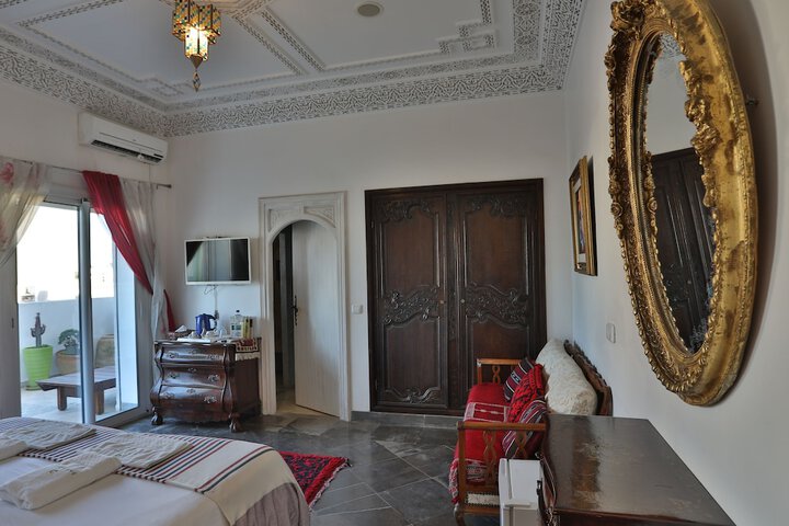 Room 15 of 129
