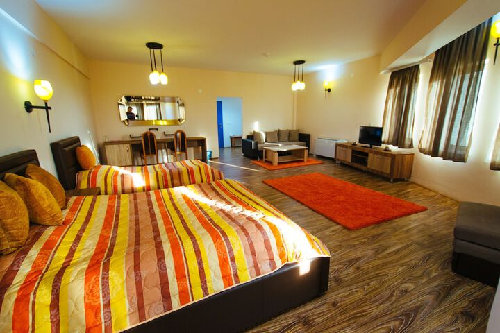 Room 12 of 61
