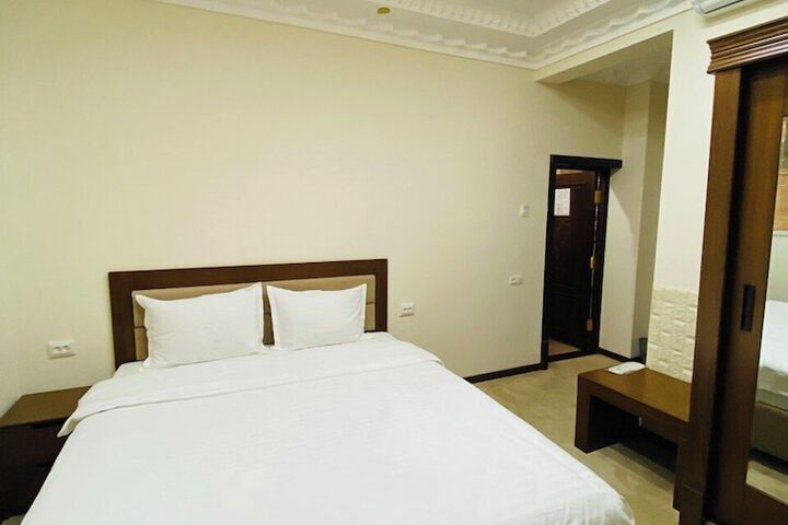 Room 3 of 11