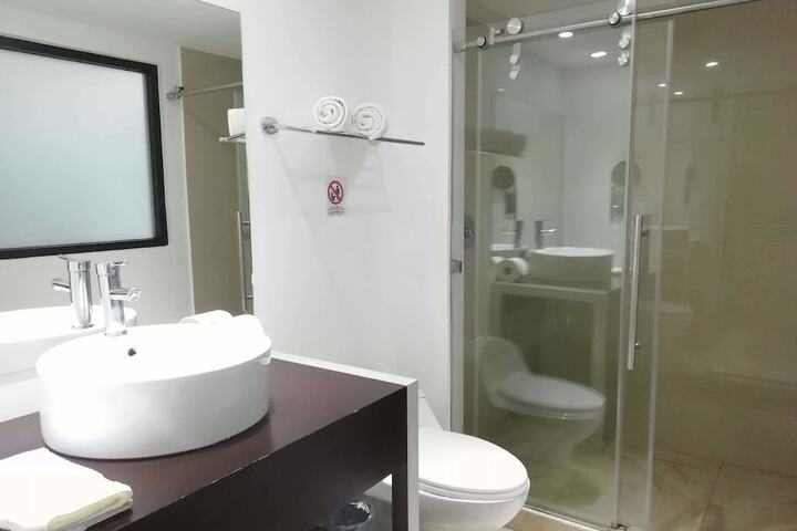 Room 64 of 93