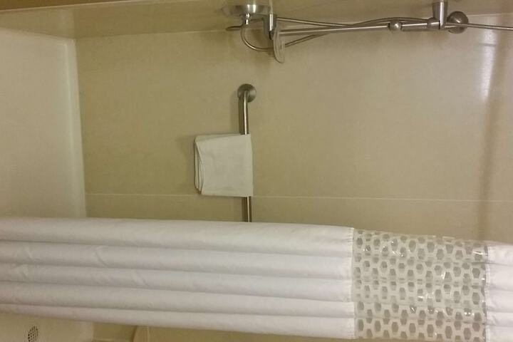 Room 51 of 69